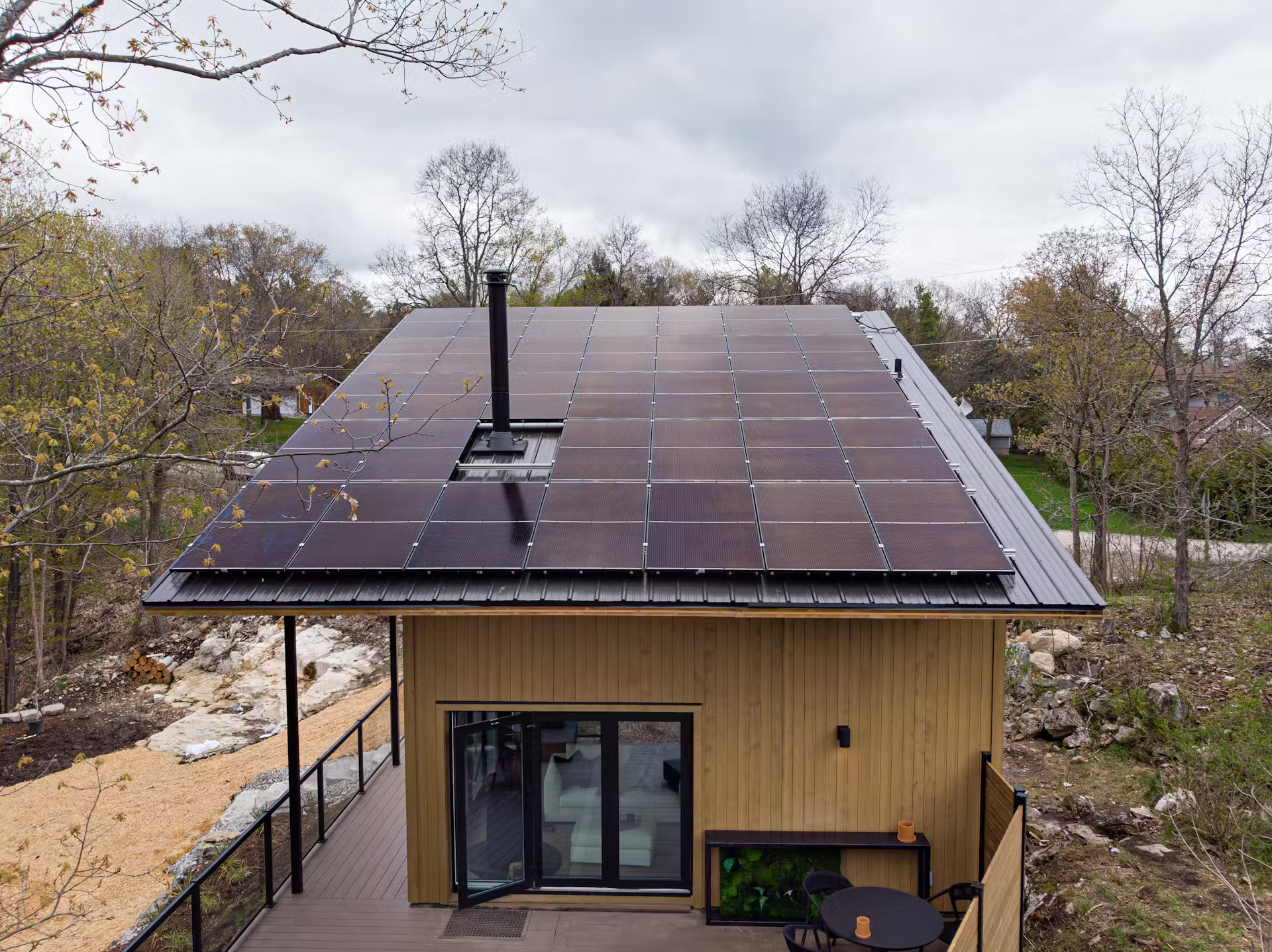 maison en bois CABN équipée panneaux solaires maison en bois CABN équipée panneaux solaires