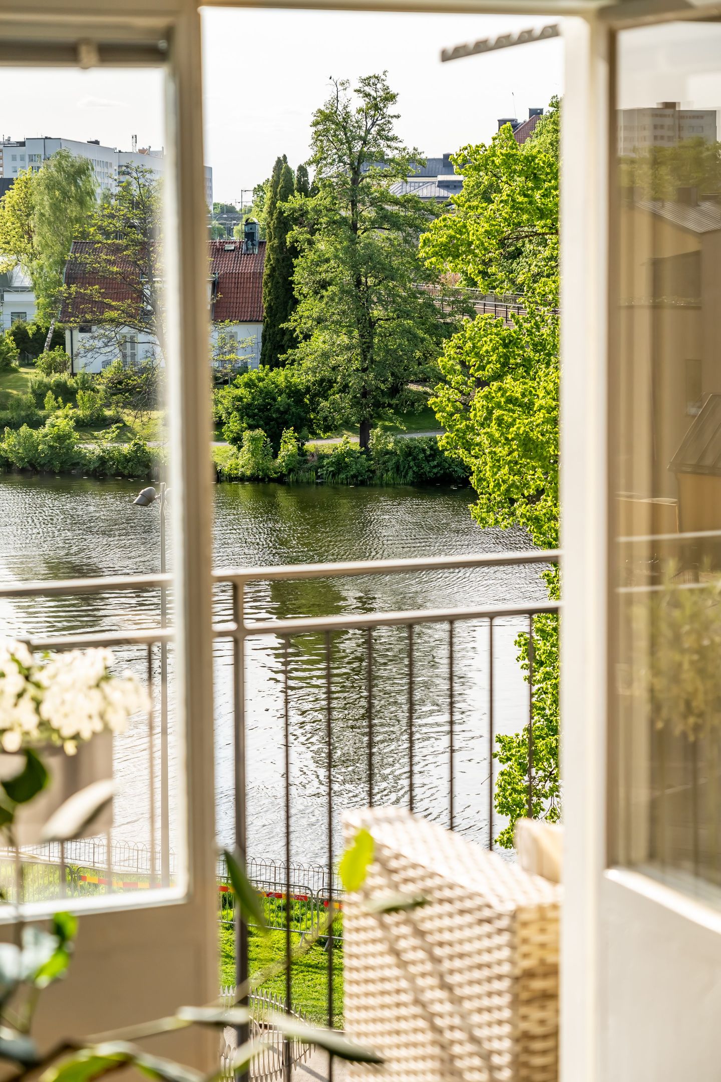 balcon avec vue sur rivière balcon avec vue sur rivière