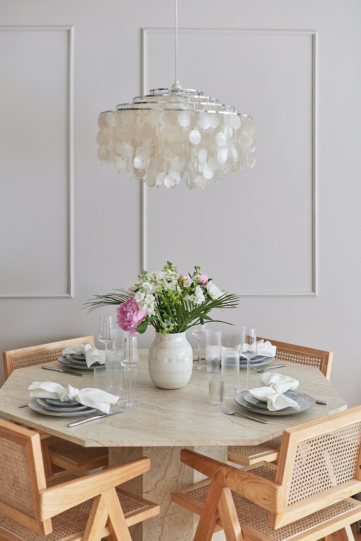 salle à manger table travertin