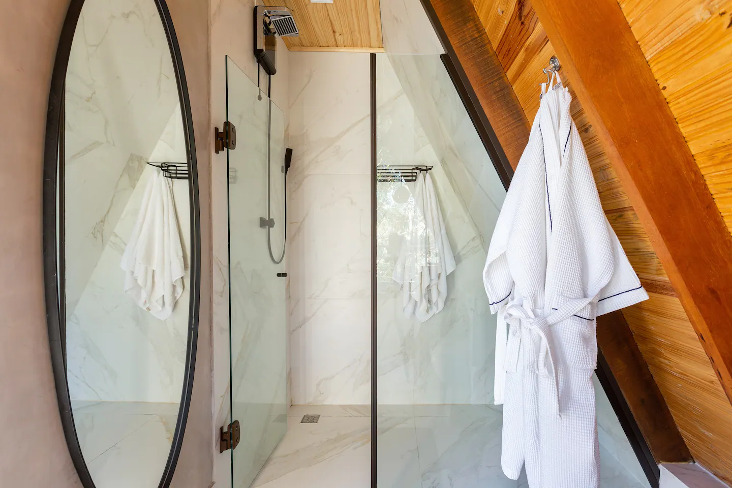 salle de bain marbre maison A-Frame salle de bain marbre maison A-Frame