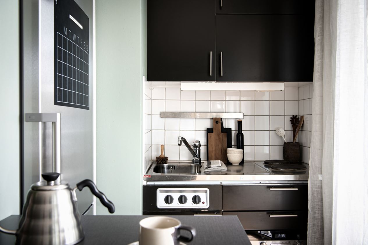 petite cuisine noire mur vert petite cuisine noire mur vert