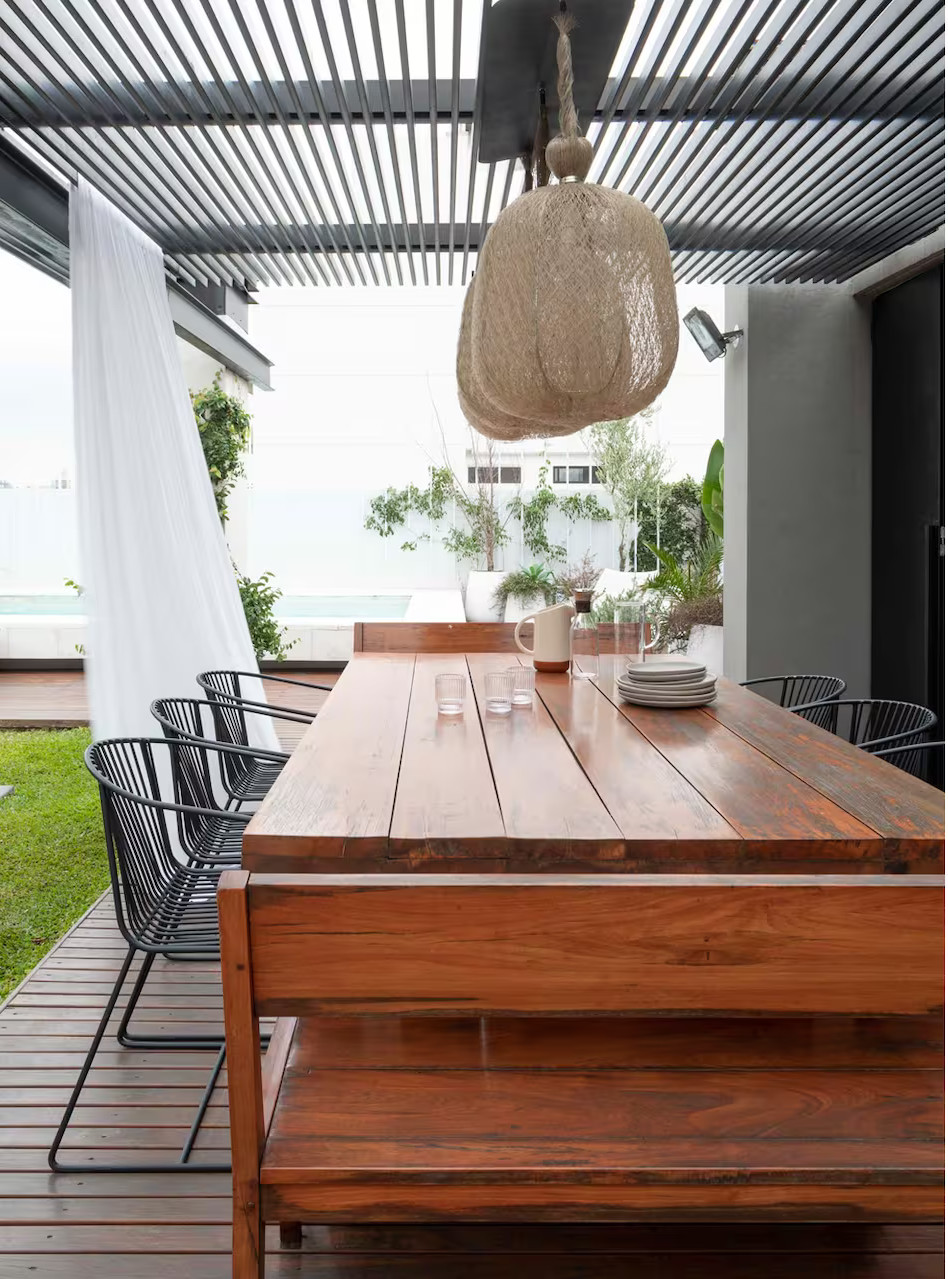 terrasse bois appartement avec piscine et pergola terrasse bois appartement avec piscine et pergola