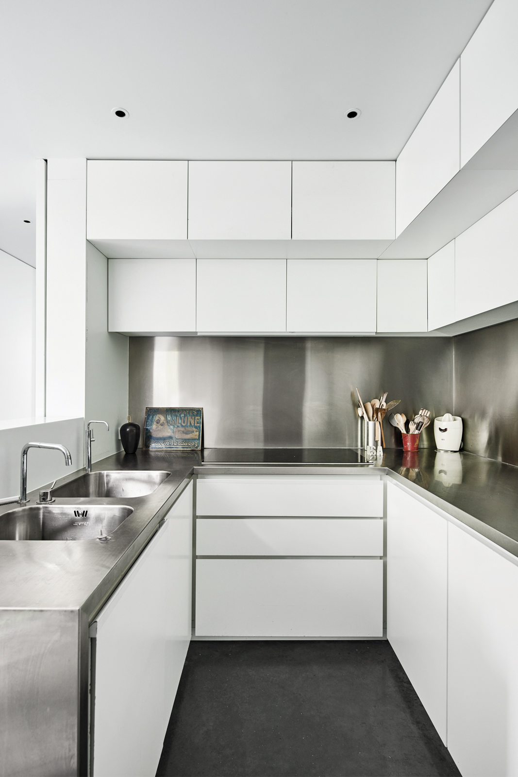 cuisine design blanche en U