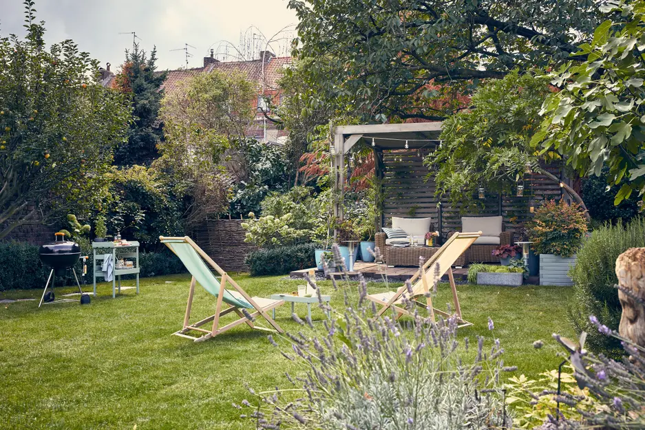 jardin avec terrasse avec pergola en bois à lames orientables jardin avec terrasse avec pergola en bois à lames orientables