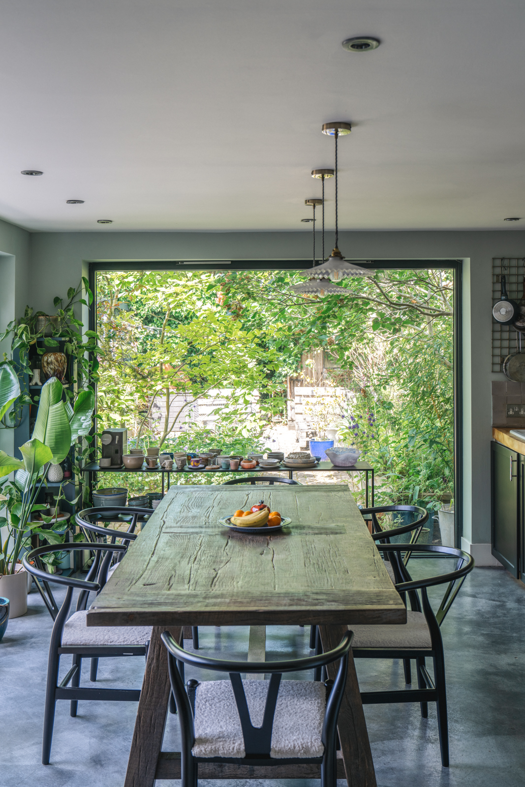 salle à manger appartement avec jardin