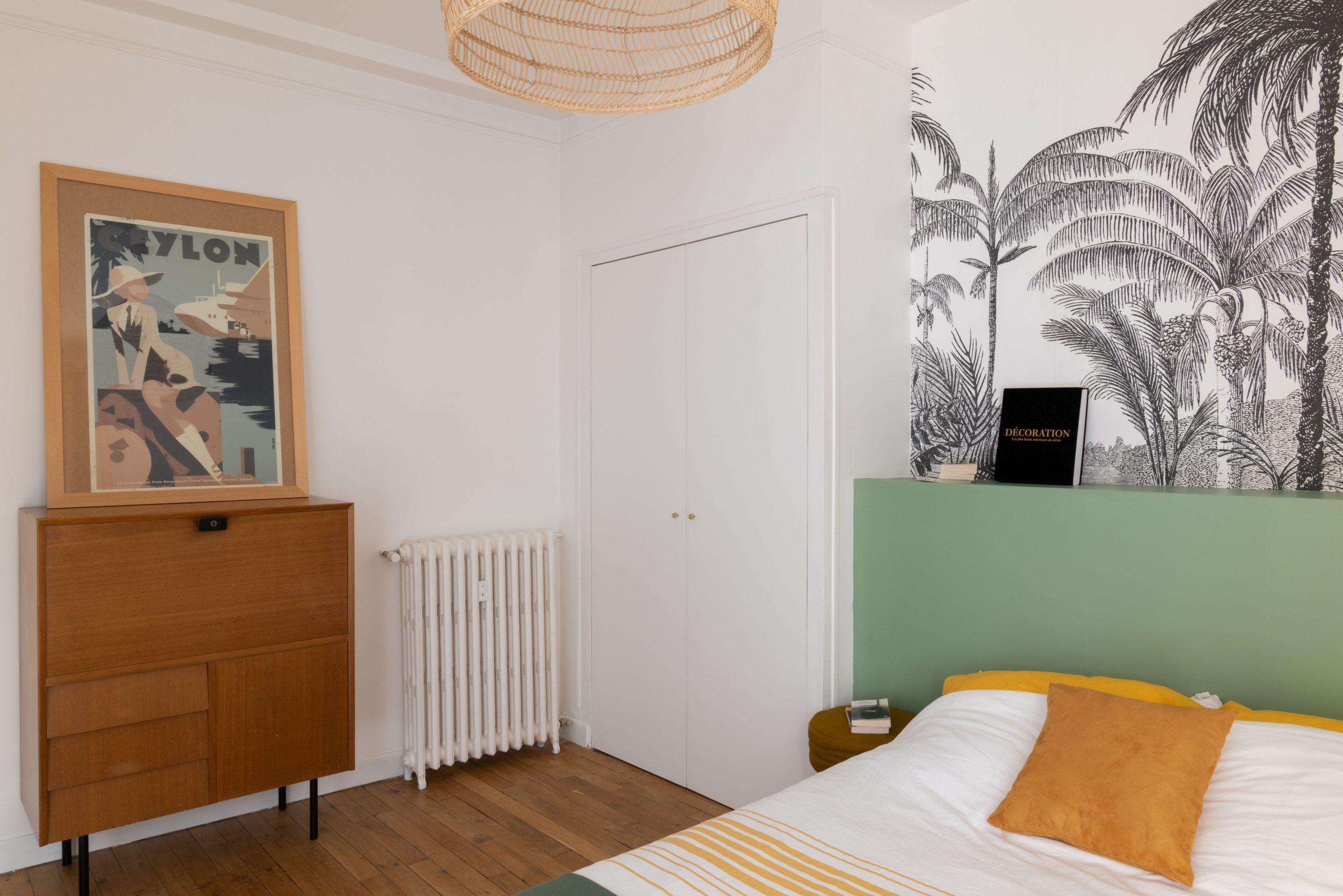 chambre appartement haussmannien décoration contemporaine