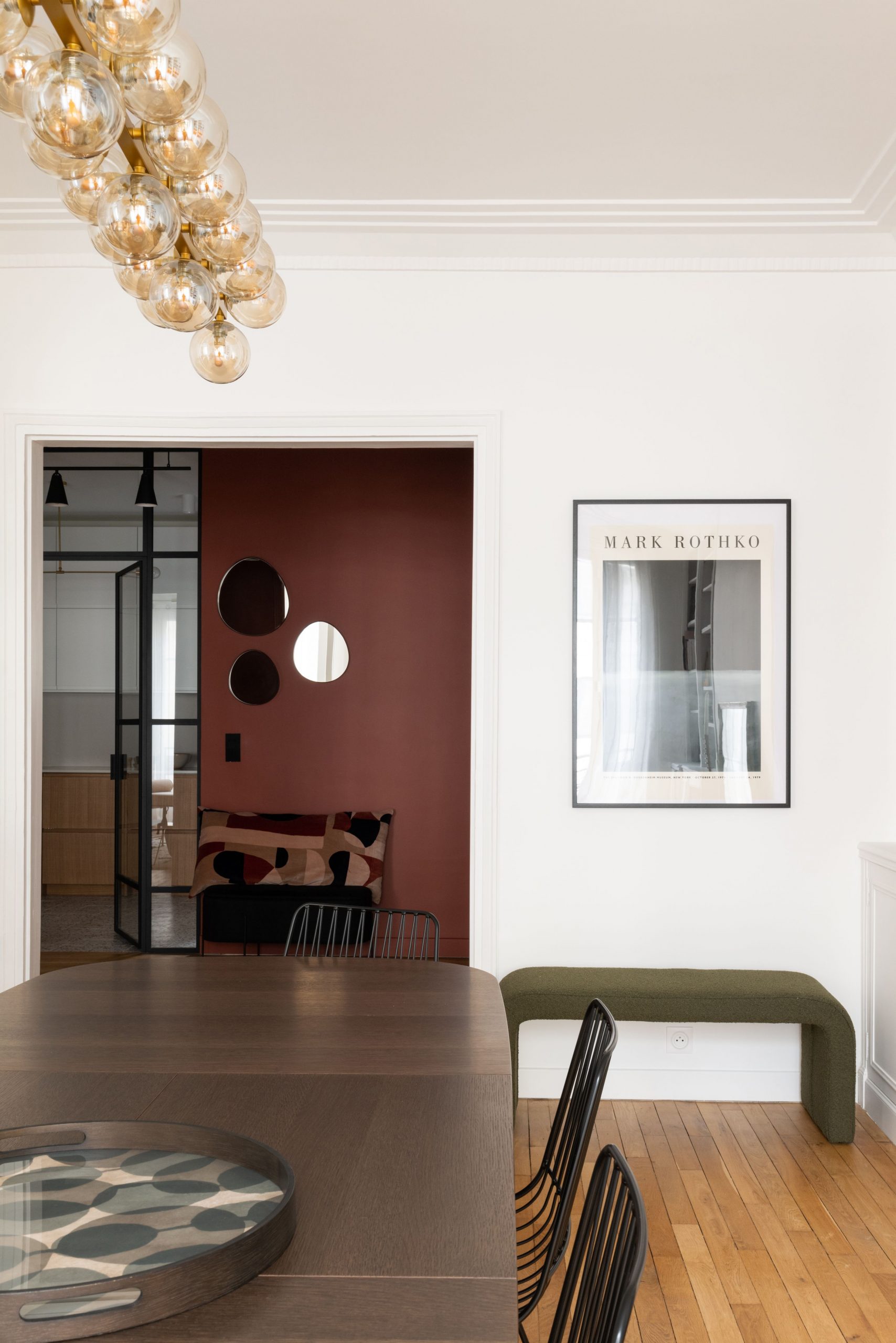 salle à manger appartement haussmannien décoration contemporaine