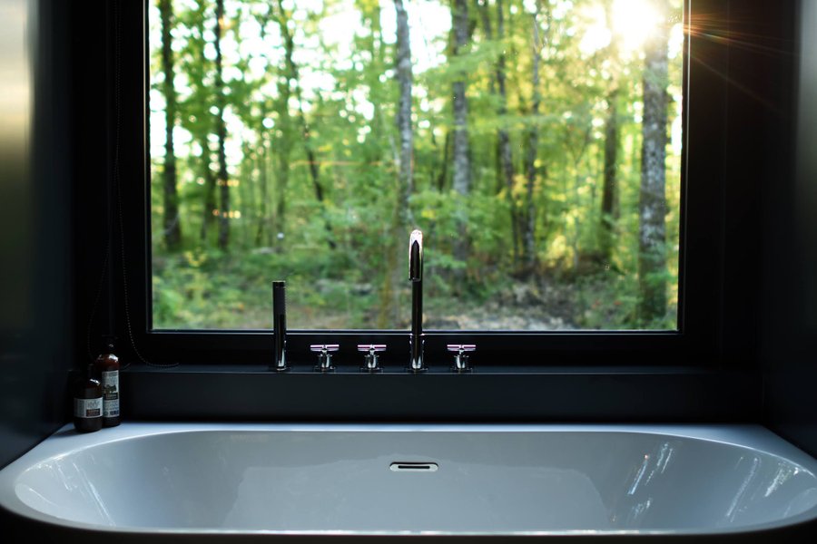 salle de bain avec baie vitrée salle de bain avec baie vitrée
