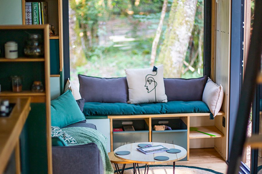 salon Inspire tiny house en bois salon Inspire tiny house en bois