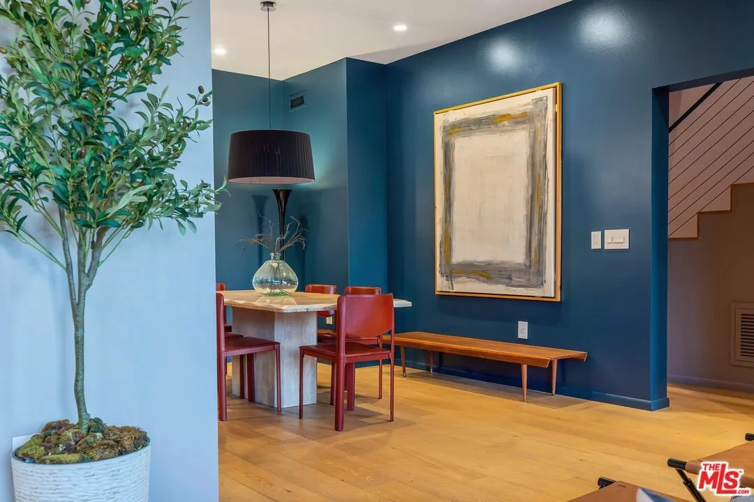 salle à manger mur bleu maison contemporaine salle à manger mur bleu maison contemporaine