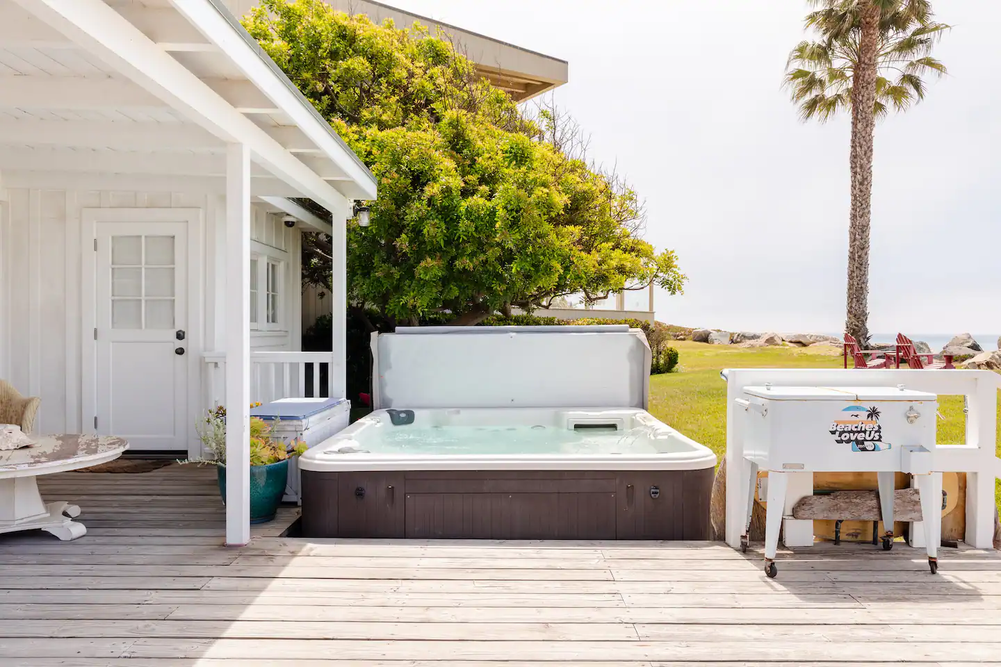 terrasse avec spa maison de plage de Mila Kunis et Ashton Kutcher Californie