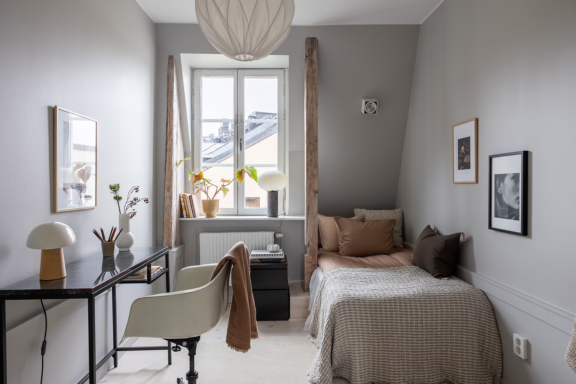 chambre avec poutres décoration scandinave grise chambre avec poutres décoration scandinave grise