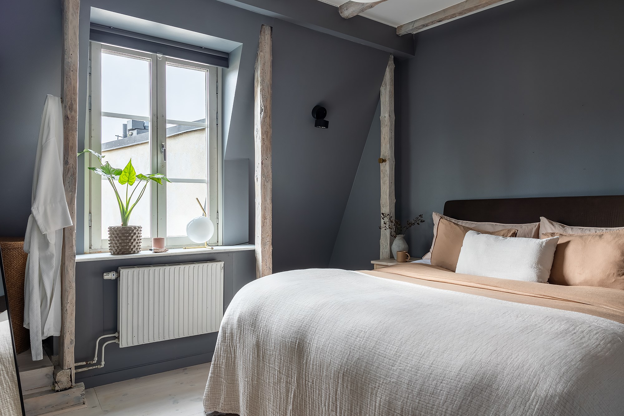 chambre avec poutres décoration scandinave grise chambre avec poutres décoration scandinave grise