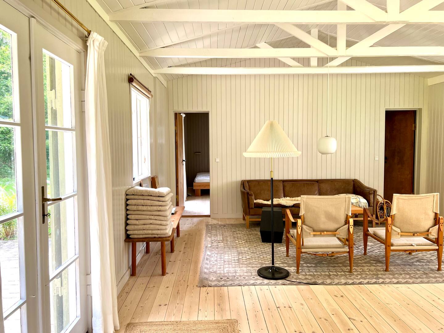 salon avec poutres maison en bois salon avec poutres maison en bois