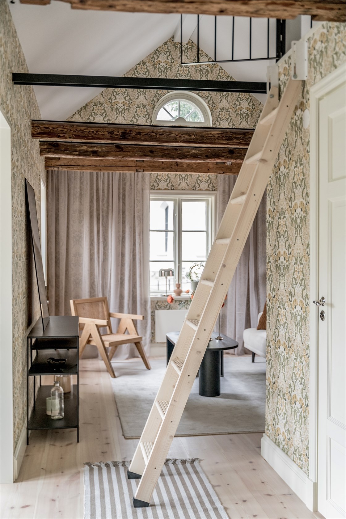 salon avec papier-peint petite maison 35m2 décoration scandinave salon avec papier-peint petite maison 35m2 décoration scandinave