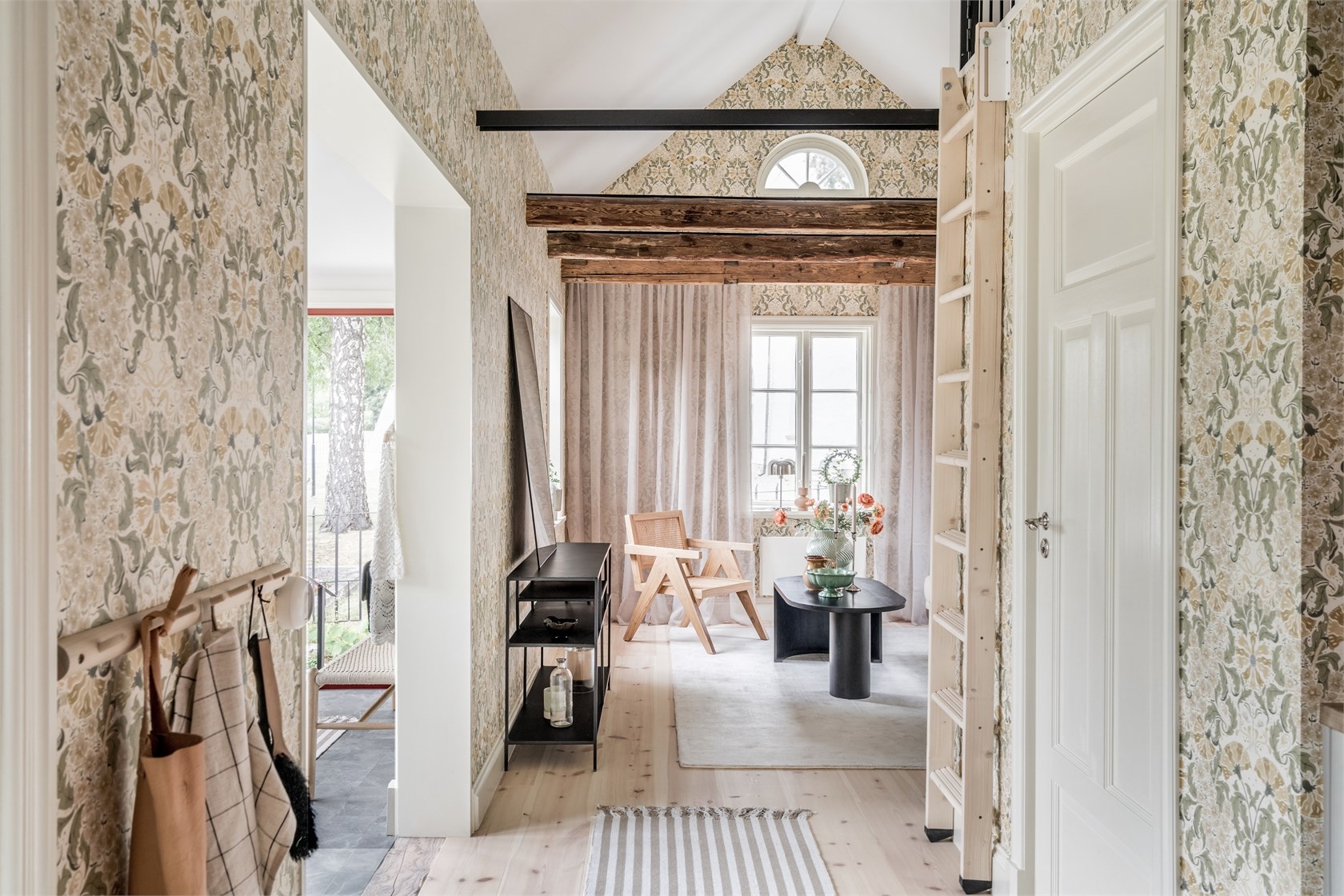 salon avec papier-peint petite maison 35m2 décoration scandinave salon avec papier-peint petite maison 35m2 décoration scandinave