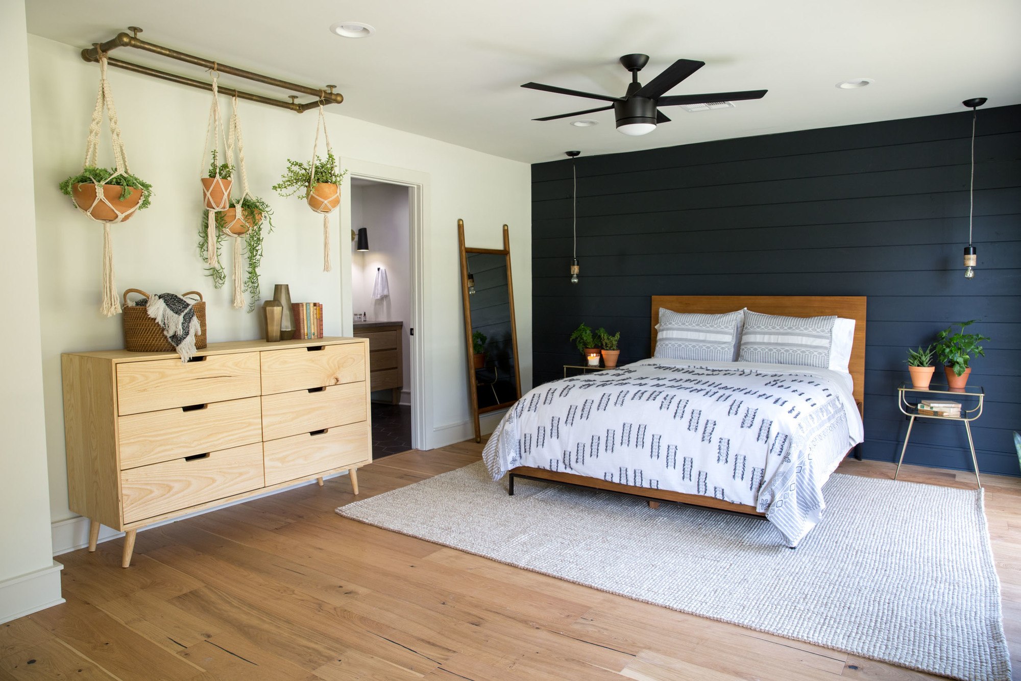 chambre maison rénovée par Joanna et Chip Gaines