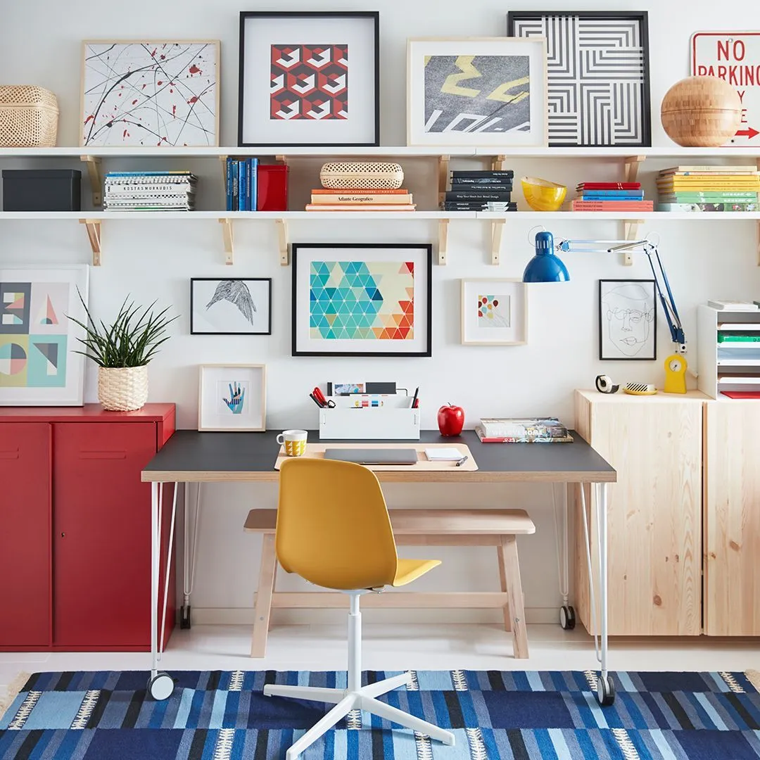 salon avec bureau IKEA