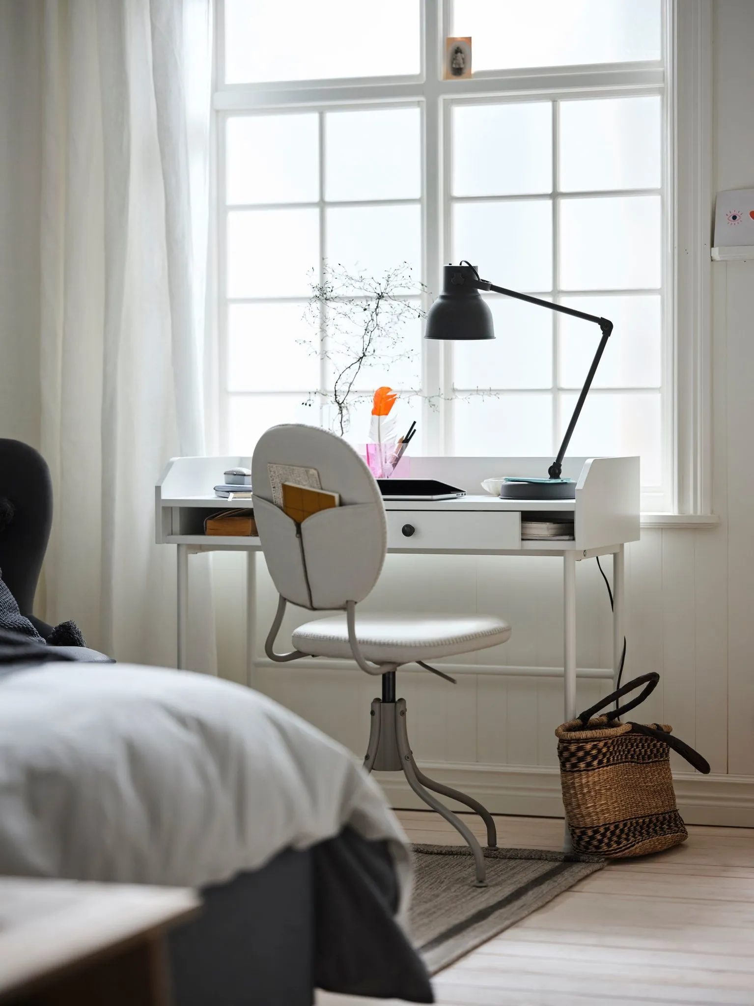 chambre avec bureau IKEA