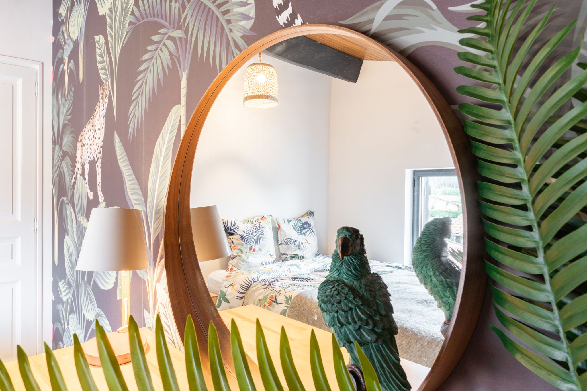 chambre parentale avec papier-peint maison rénovée chambre parentale avec papier-peint maison rénovée