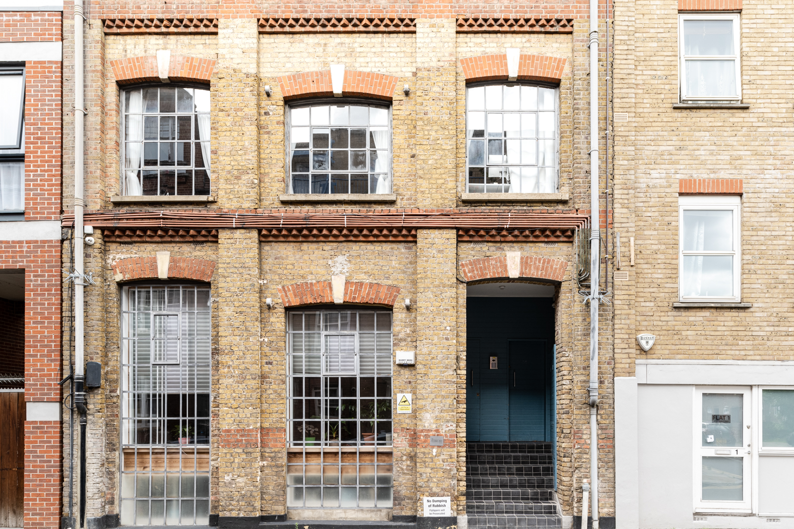 entrée immeuble loft Londres entrée immeuble loft Londres