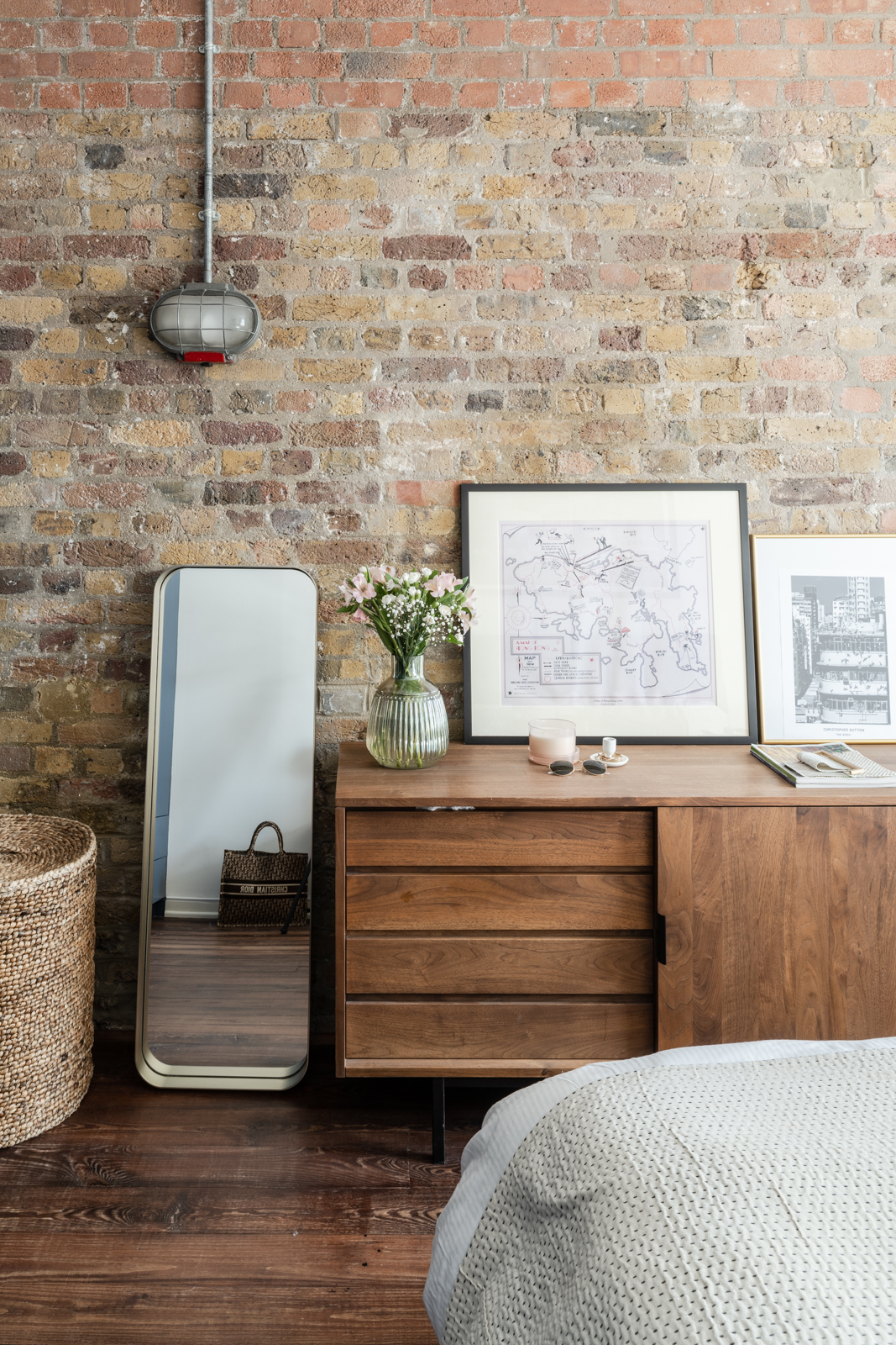 chambre avec mur de briques décoration vintage loft Londres chambre avec mur de briques décoration vintage loft Londres