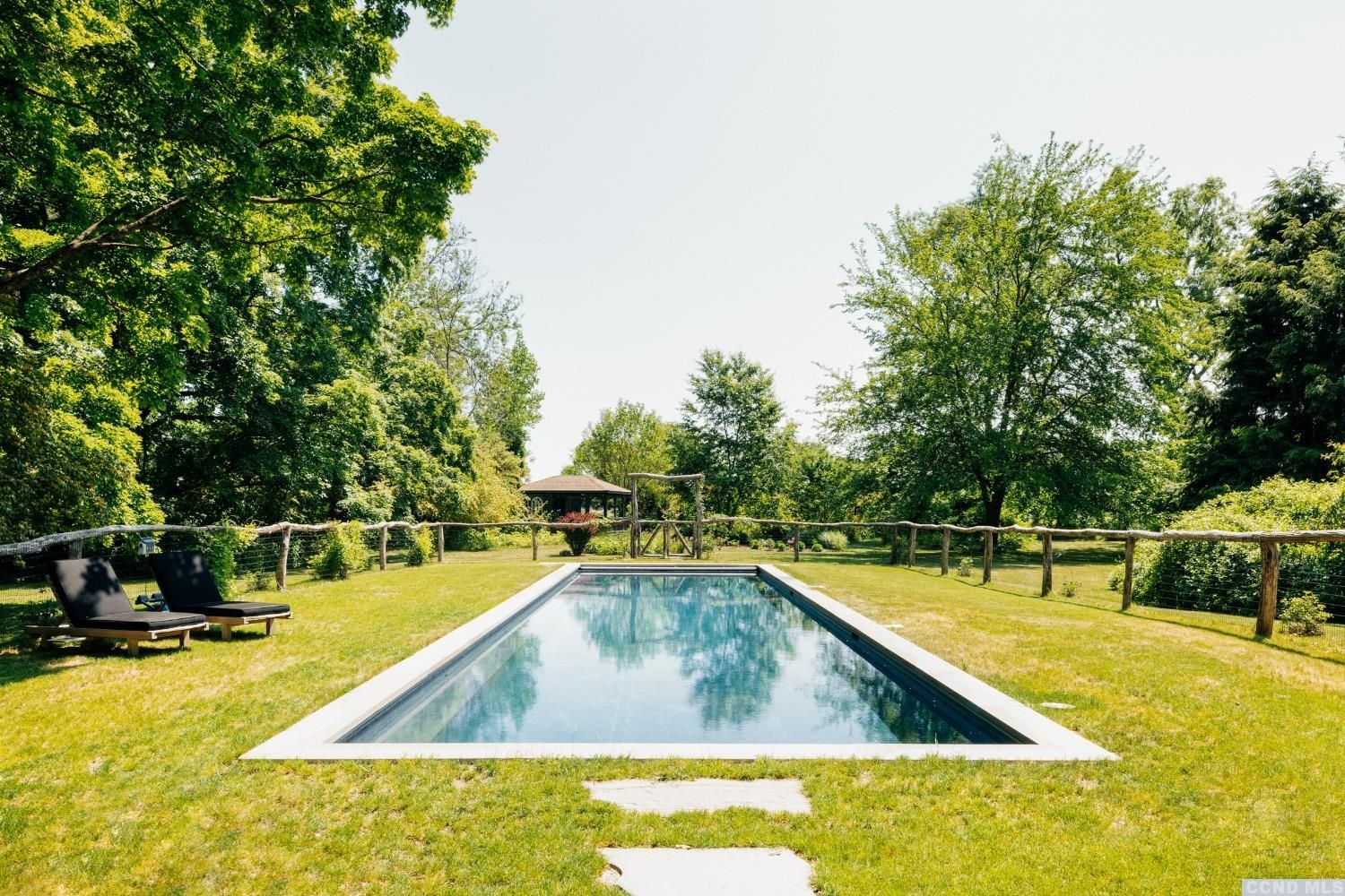 jardin de campagne avec piscine jardin de campagne avec piscine
