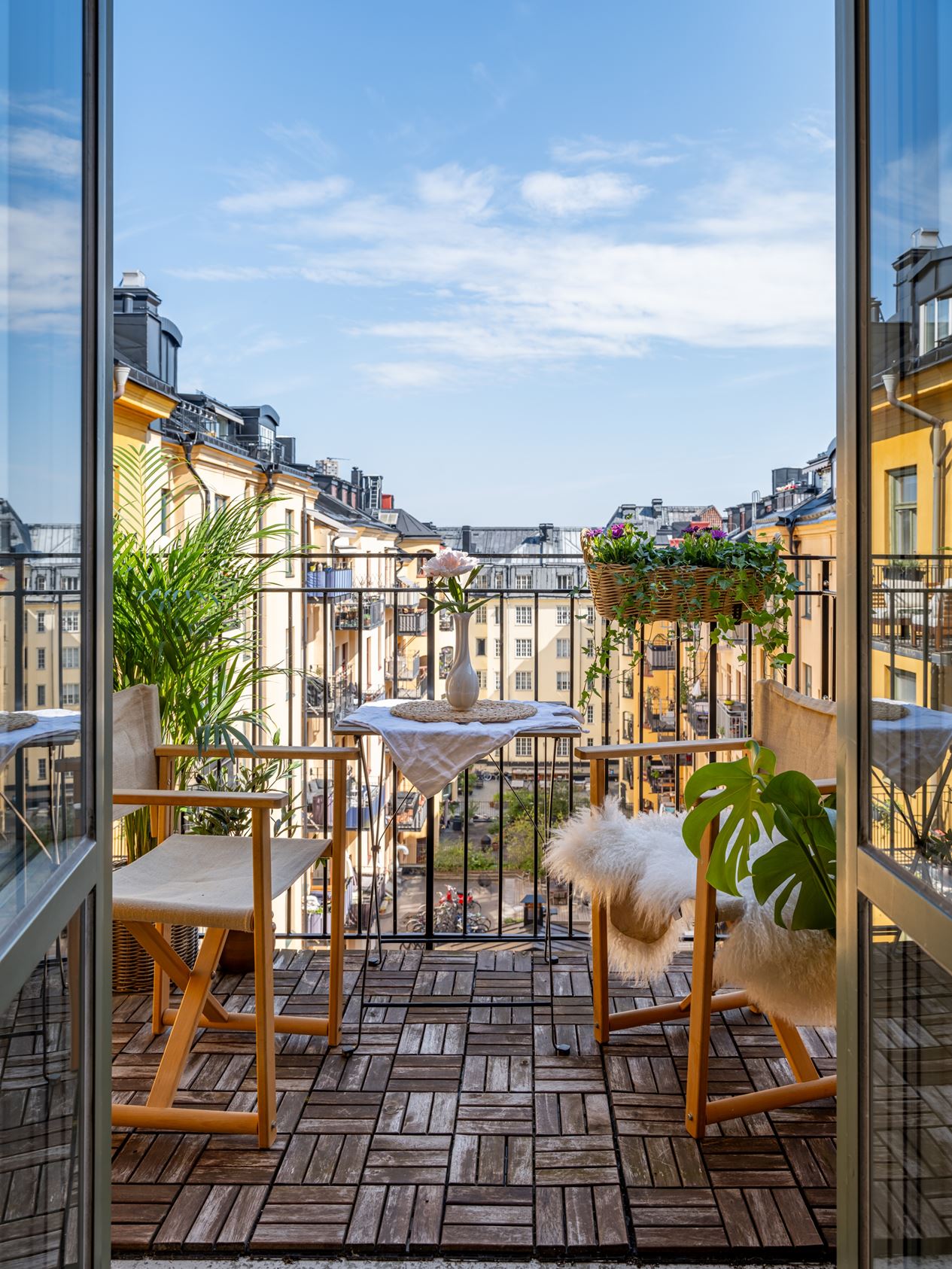 balcon petit appartement de 40m2 aménagé à Stockholm balcon petit appartement de 40m2 aménagé à Stockholm
