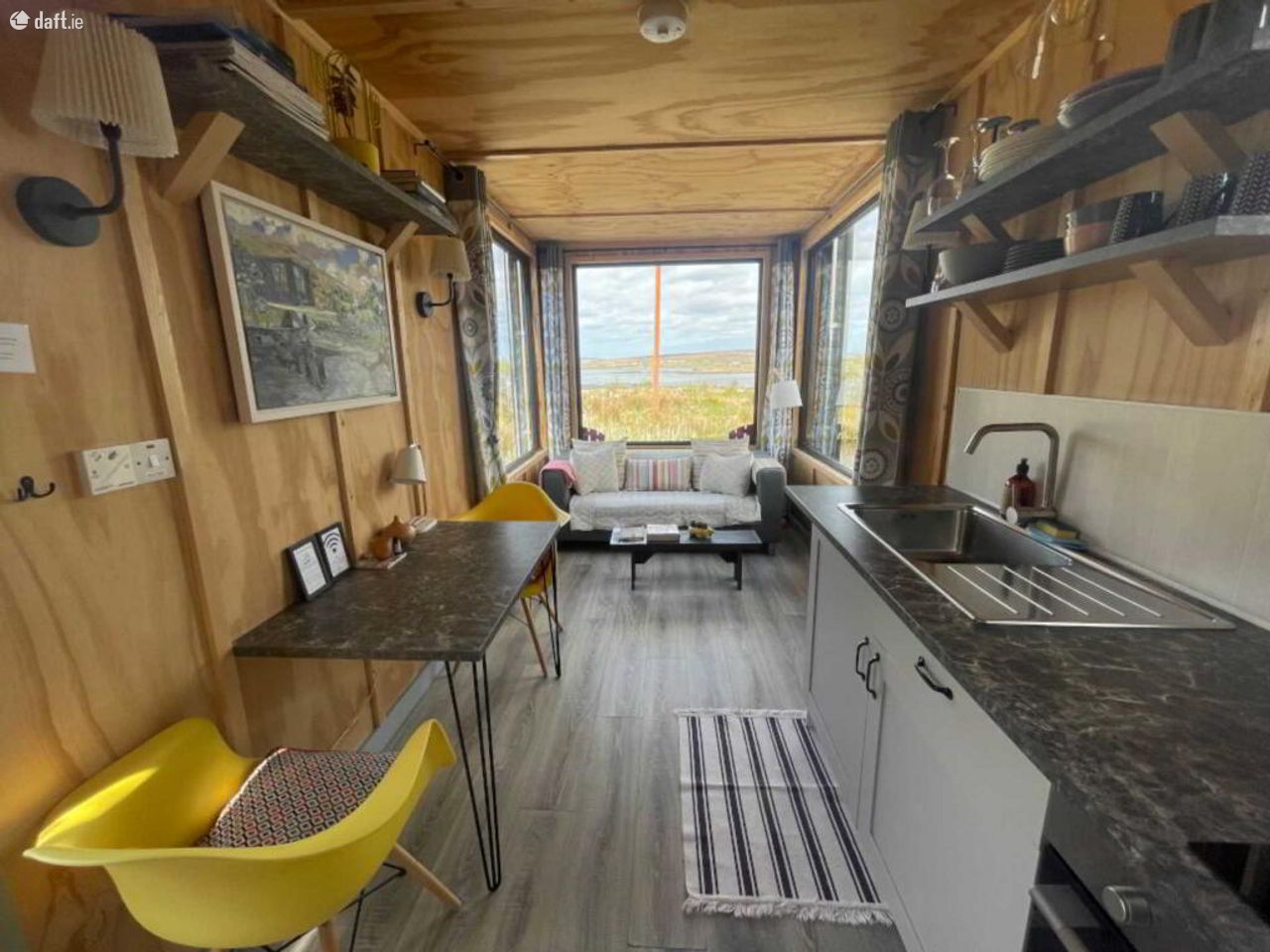 cuisine et salon mini maison container 30m2