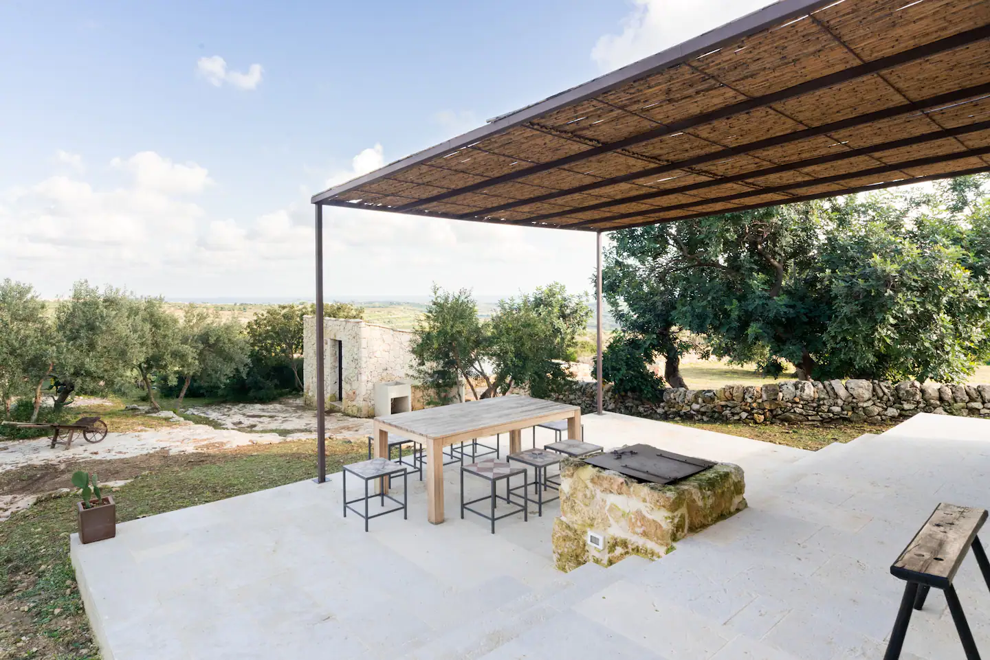 terrasse avec pergola acier et cannisses terrasse avec pergola acier et cannisses