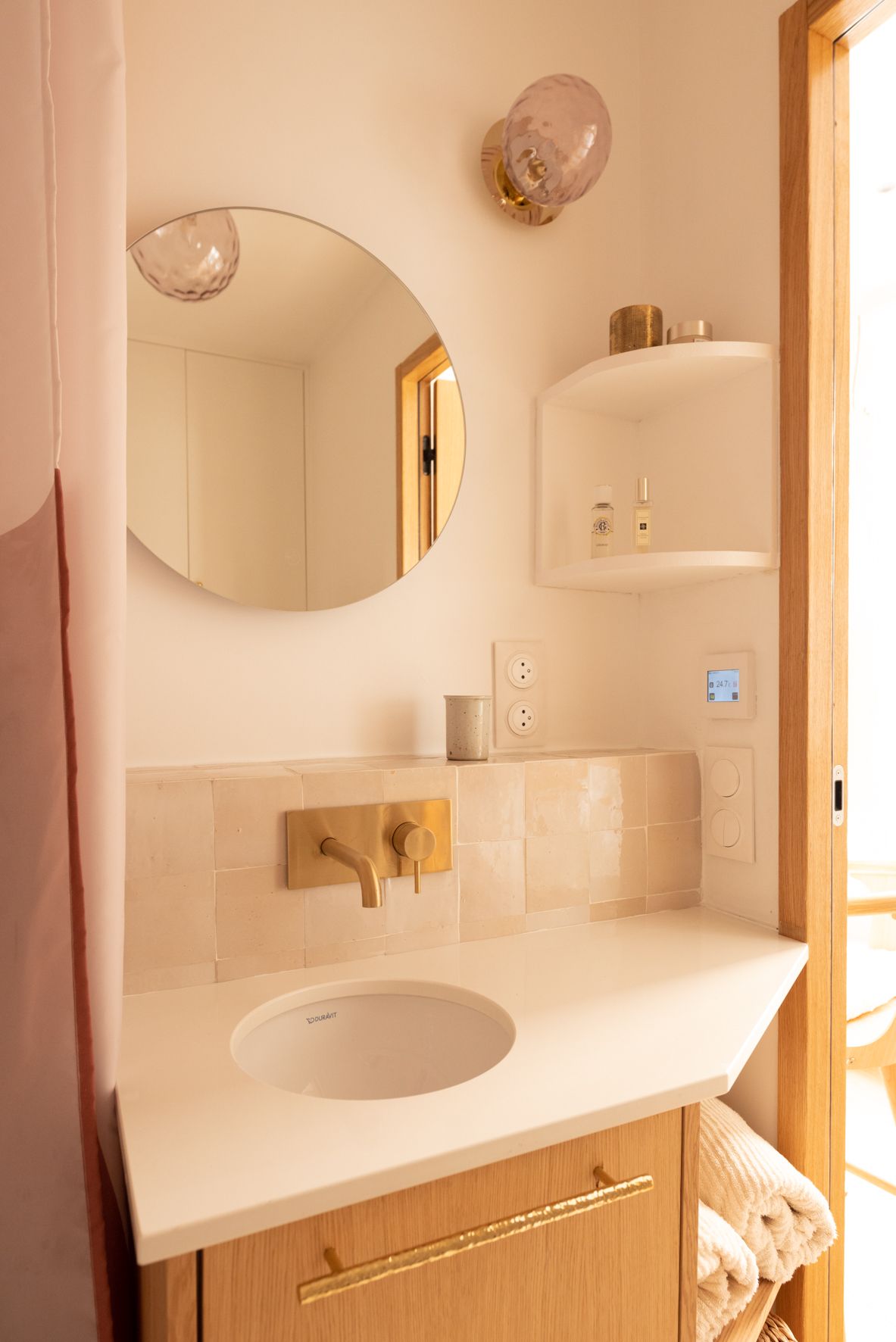 salle de bain design studio 18m2 © Photo : Stanislas Gros salle de bain design studio 18m2 © Photo : Stanislas Gros