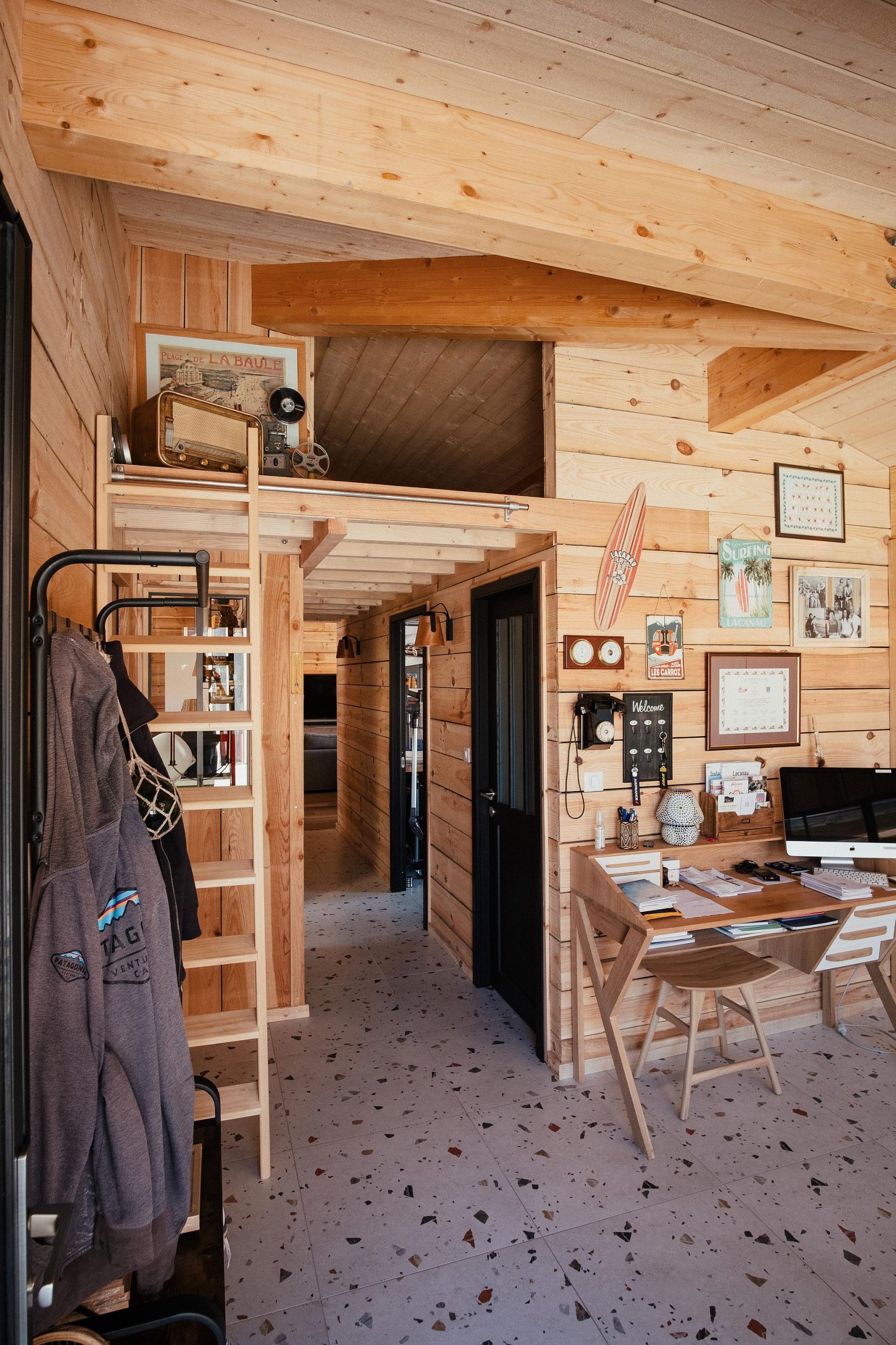 salon maison en bois avec piscine Villa Canau