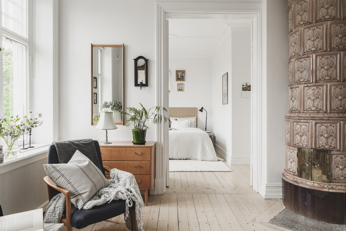 chambre avec parquet et poêle ancien chambre avec parquet et poêle ancien