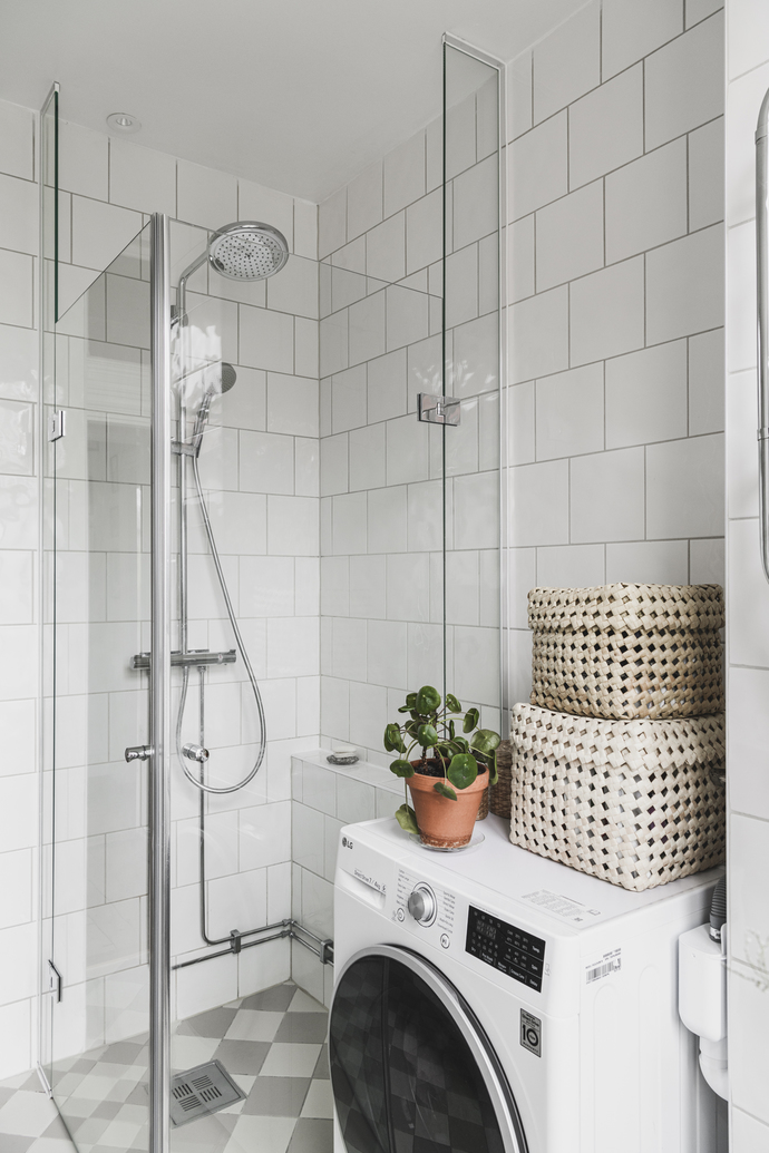 salle de bain blanche sol à damier gris et blanc salle de bain blanche sol à damier gris et blanc