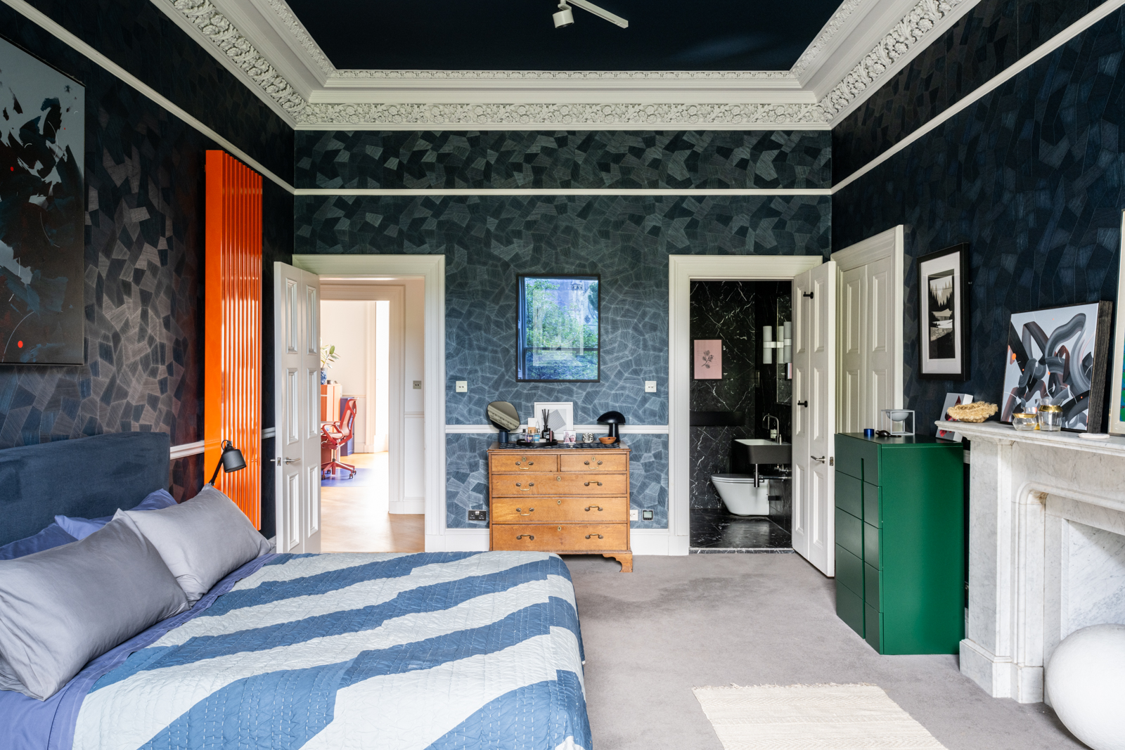 chambre avec moulures décoration colorée chambre avec moulures décoration colorée