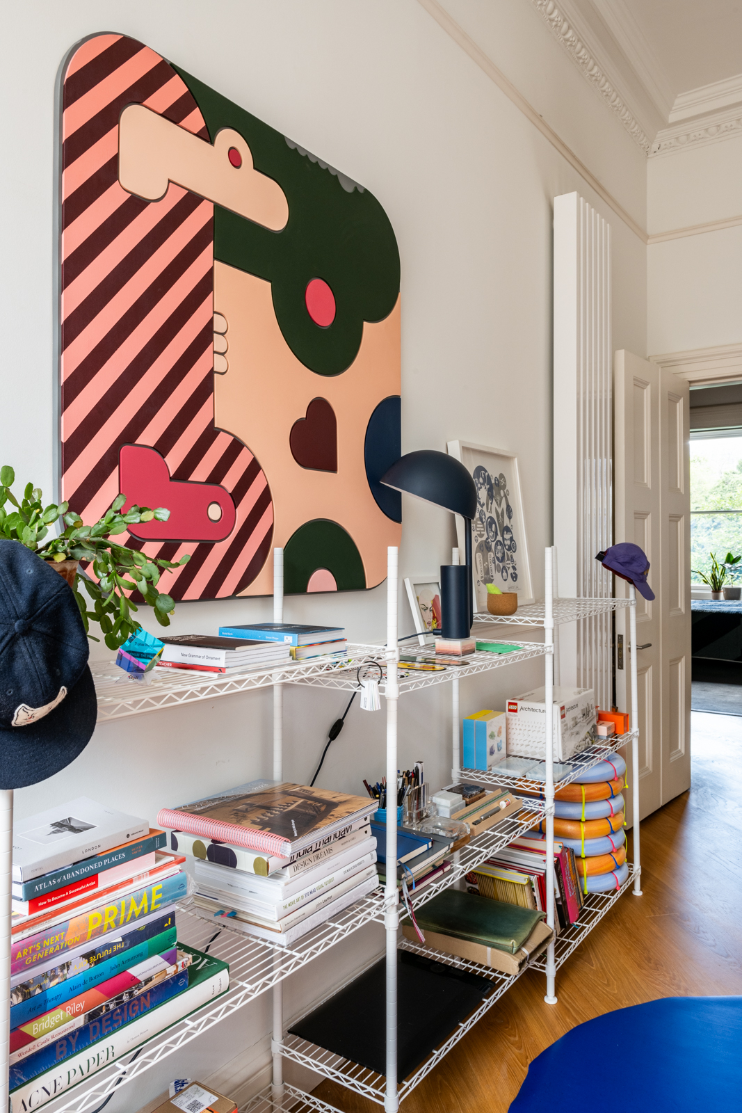 bureau décoration design colorée inspirée par le Groupe Memphis bureau décoration design colorée inspirée par le Groupe Memphis