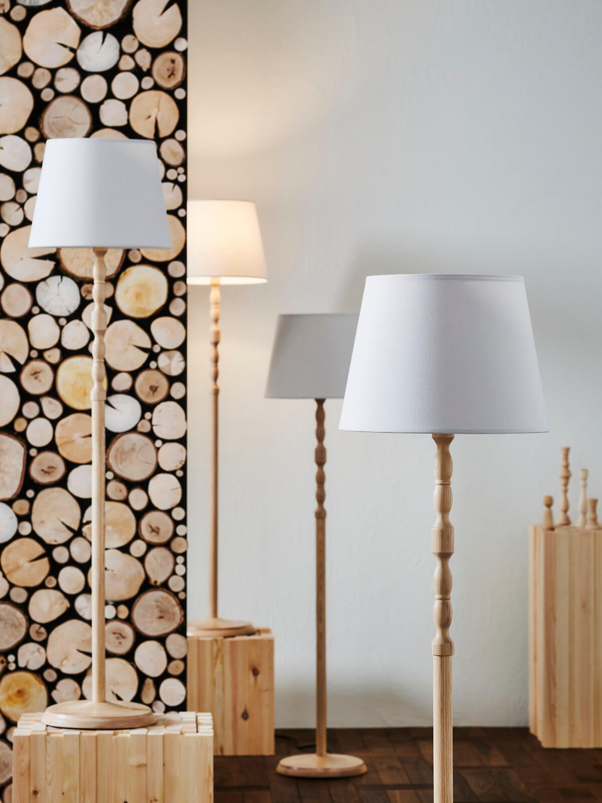 lampadaire bois IKEA