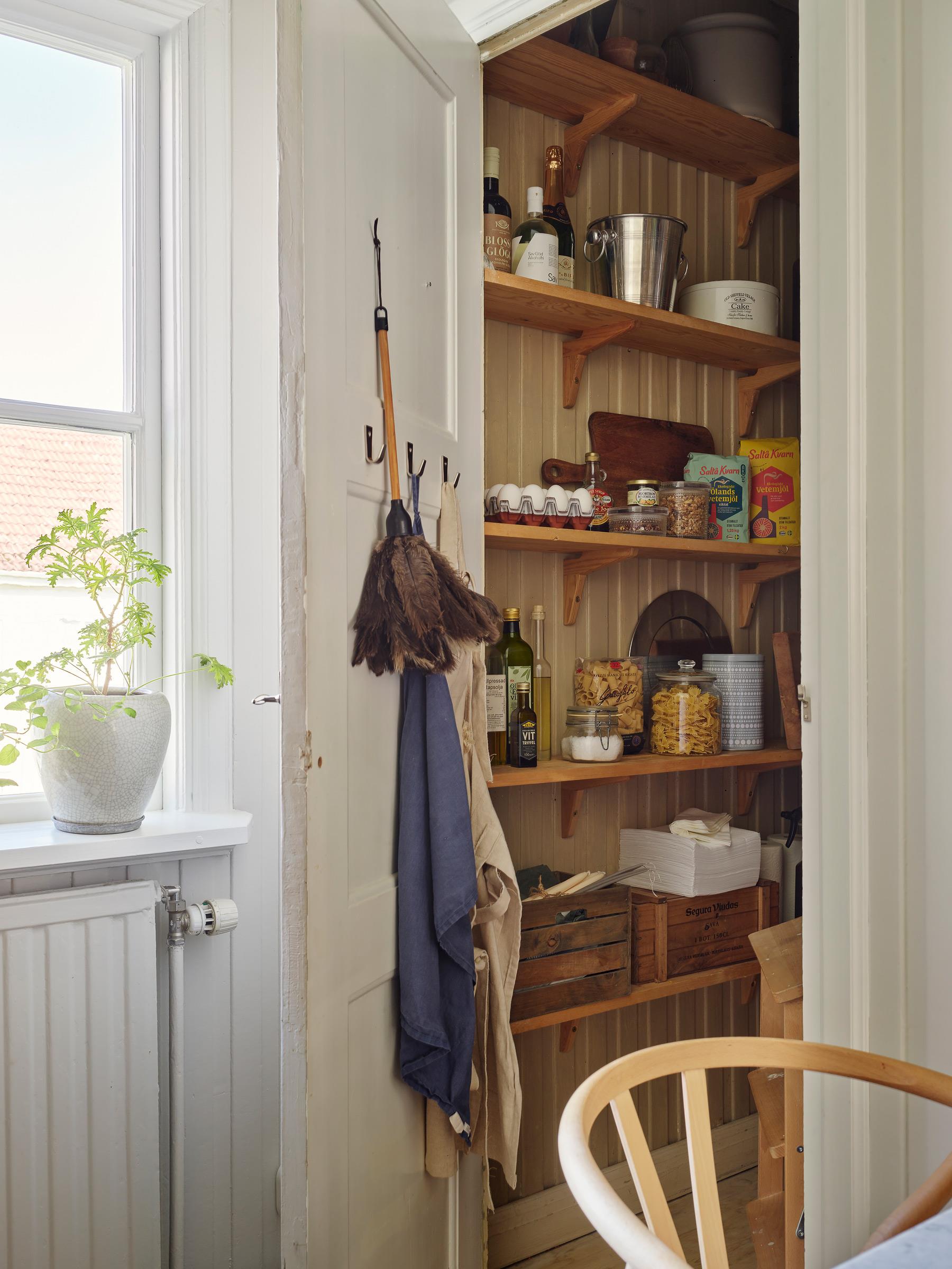 garde-manger pantry dans la cuisine garde-manger pantry dans la cuisine