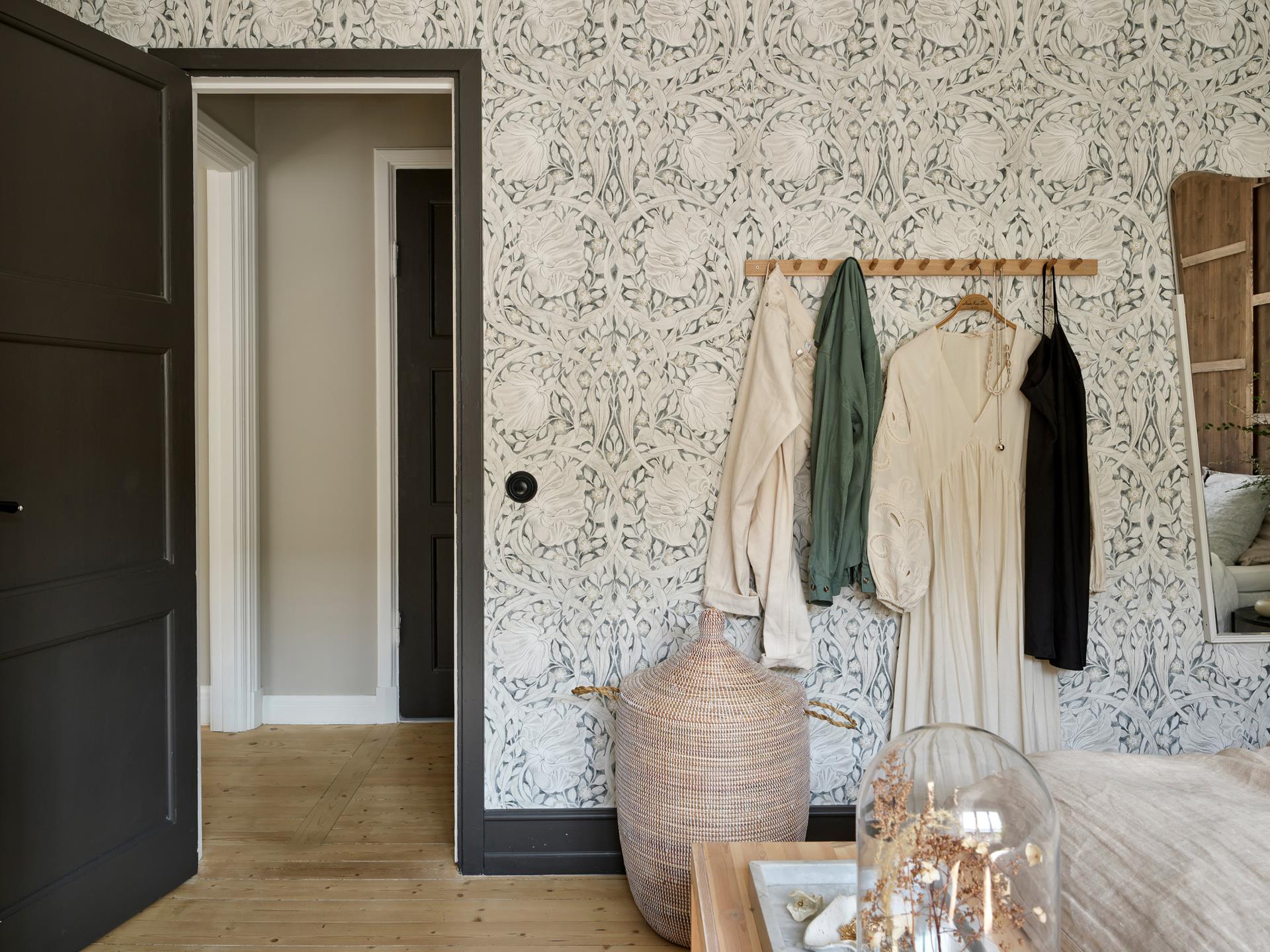 chambre décoration scandinave papier-peint William Morris Pure Pimpernel Black Ink chambre décoration scandinave papier-peint William Morris Pure Pimpernel Black Ink