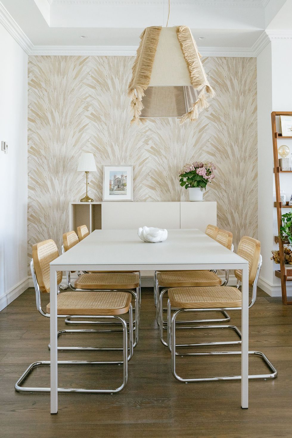 salle à manger avec papier-peint salle à manger avec papier-peint