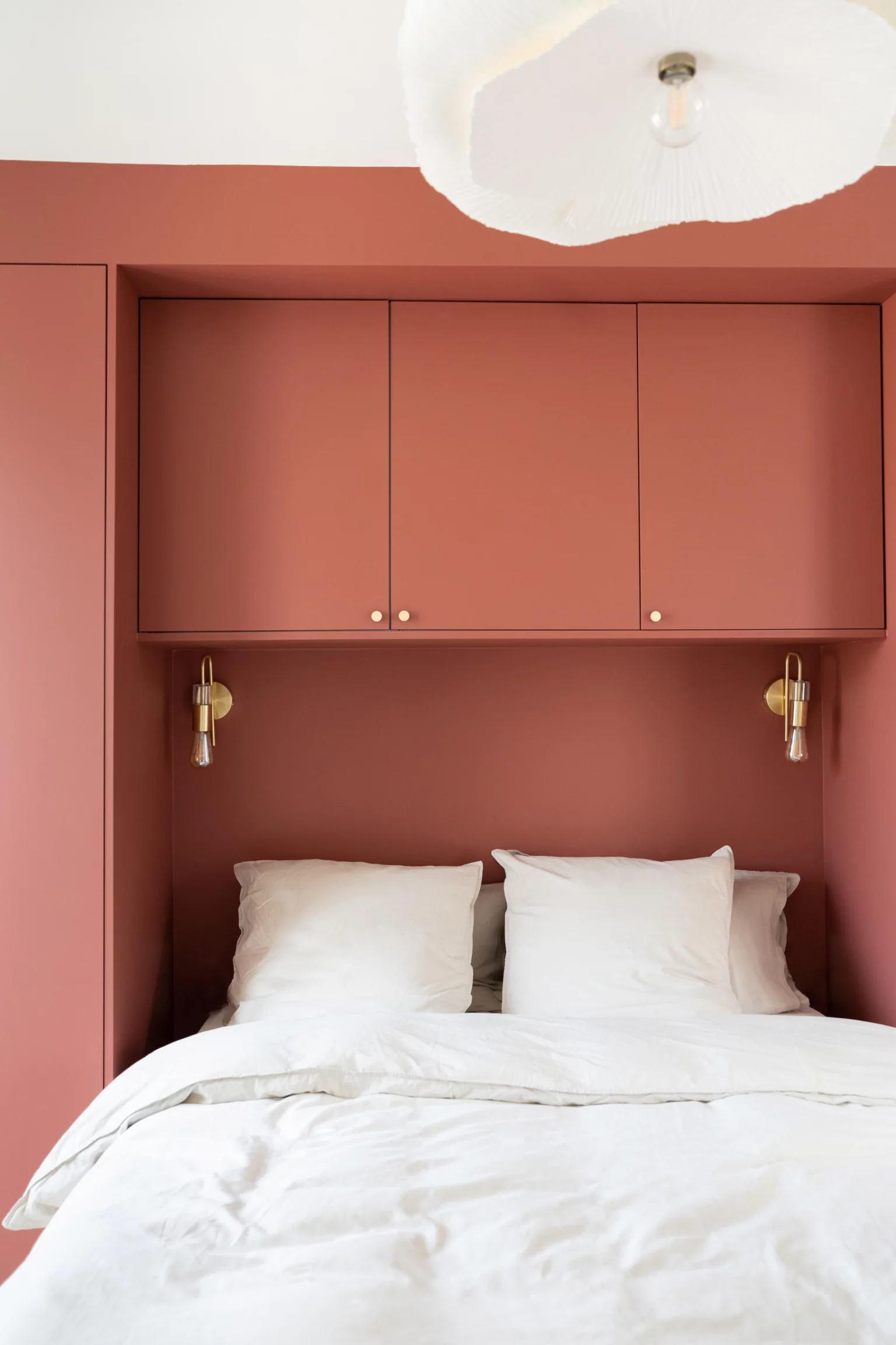 chambre avec meuble pont décoration design terracotta