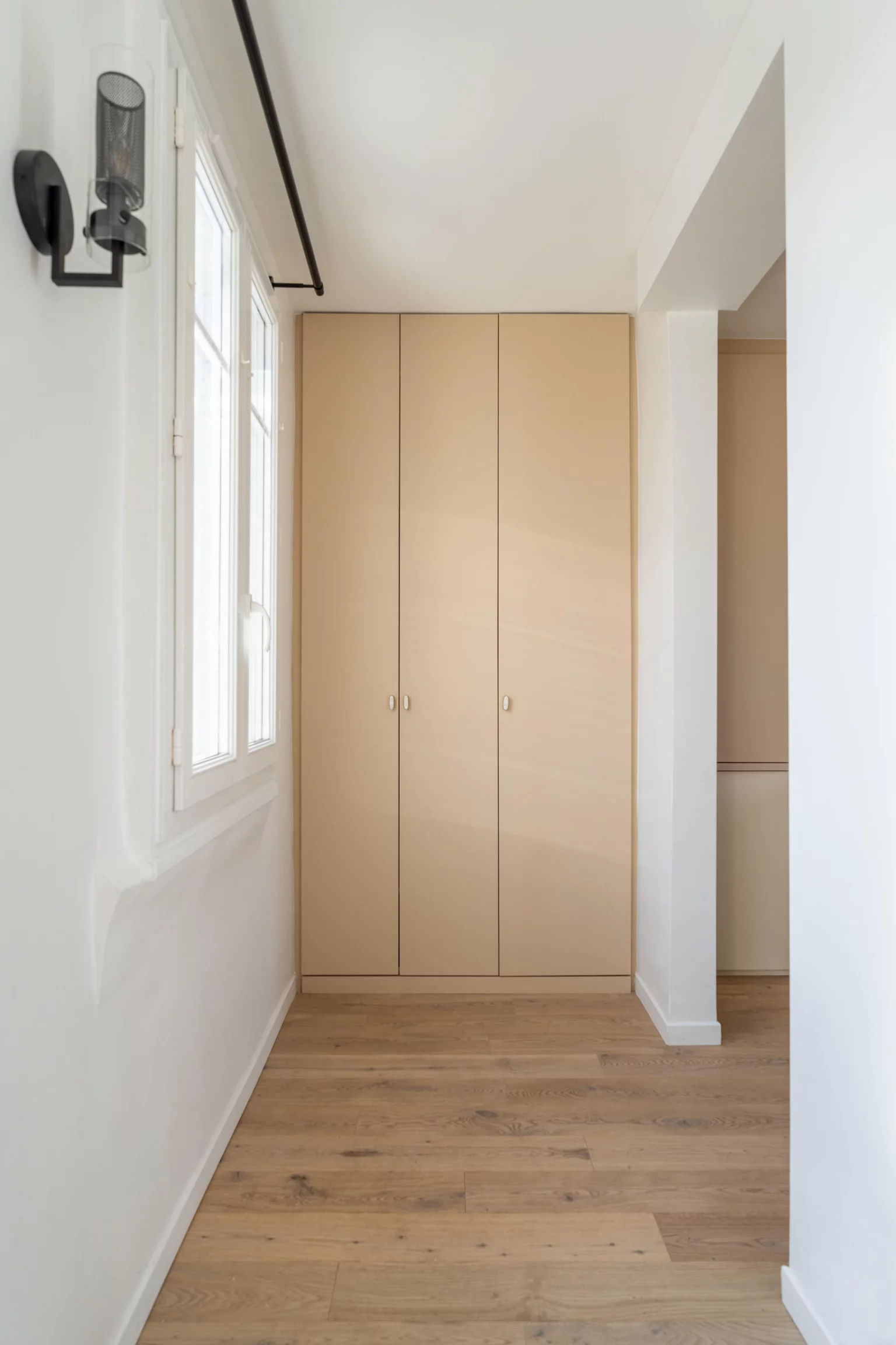 entrée avec placard appartement 45m2 Paris