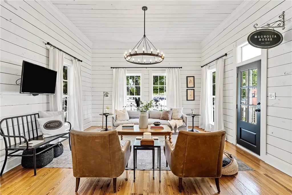 salon Magnolia House maison Joanna et Chip Gaines salon Magnolia House maison Joanna et Chip Gaines