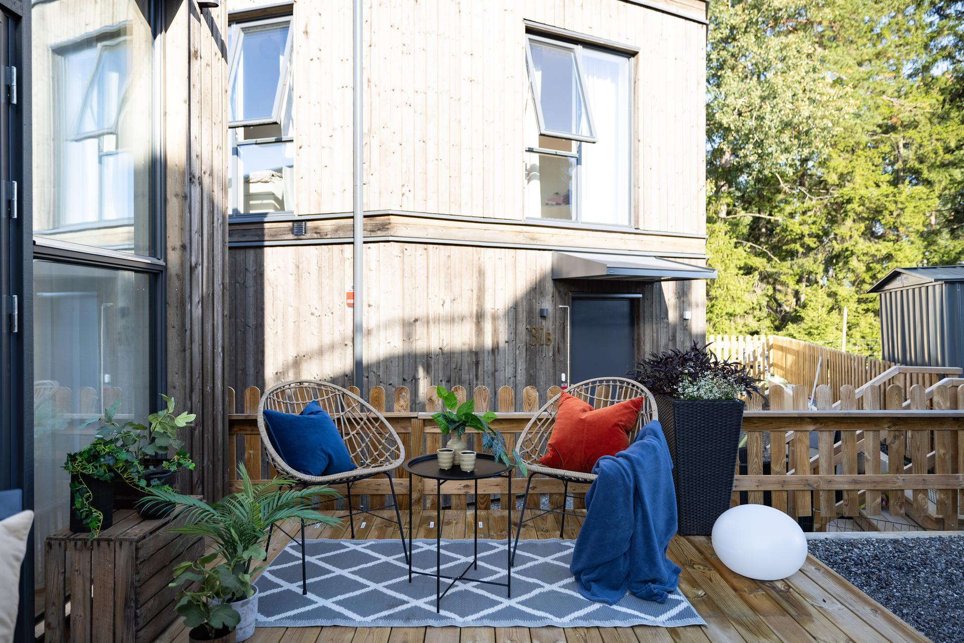 terrasse en bois mini maison 25m2