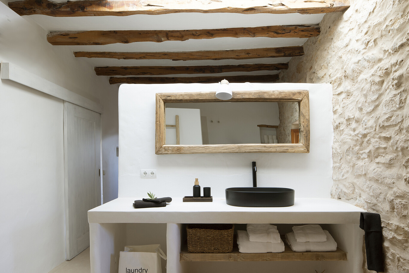 salle de bain rustique chic décoration naturelle