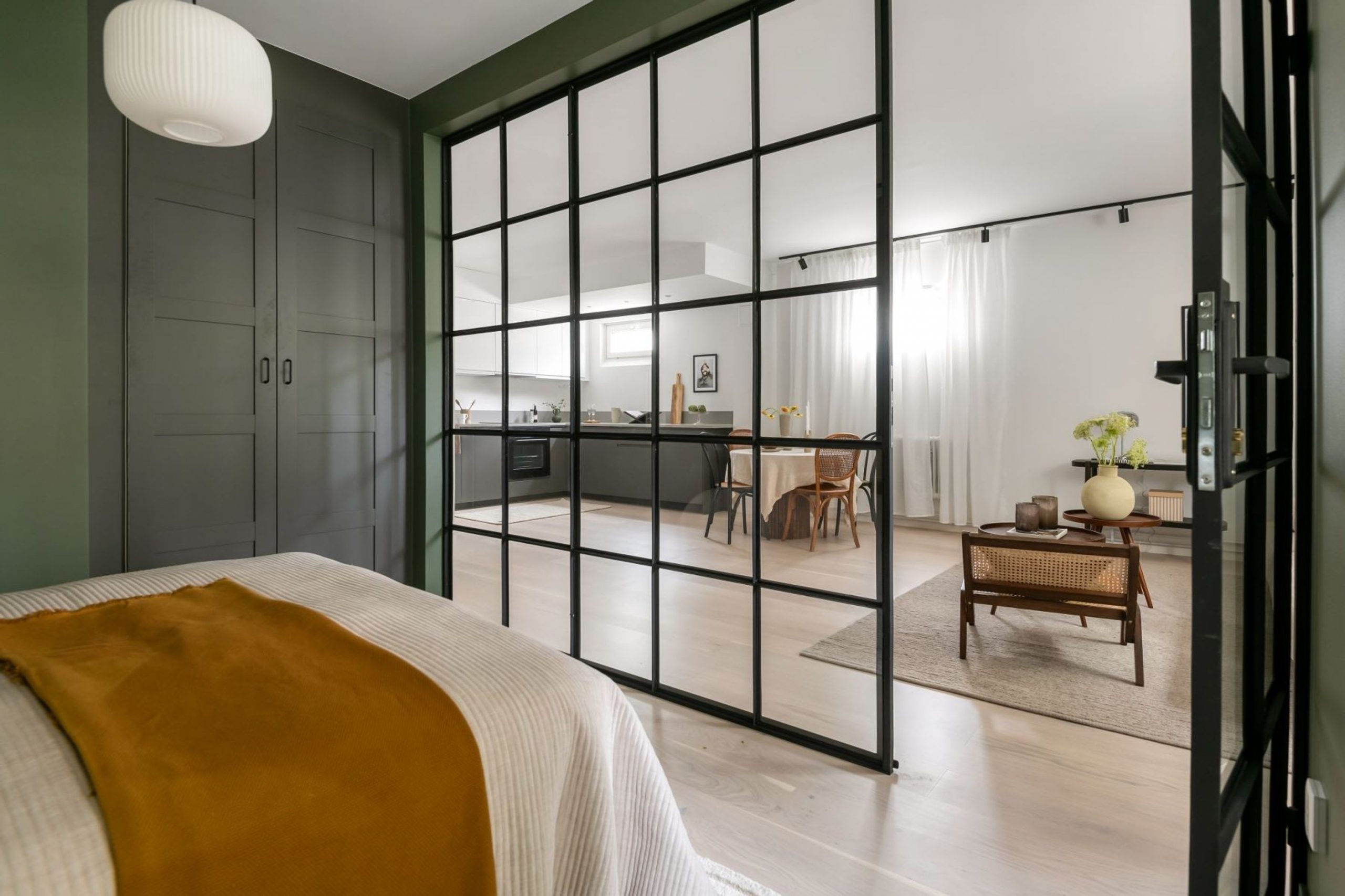 chambre avec verrière décoration verte