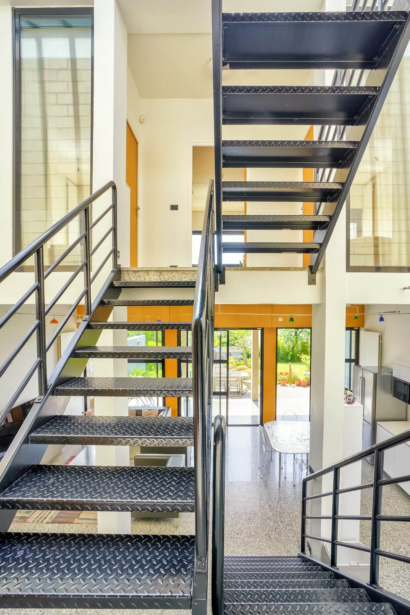 escalier métal brut