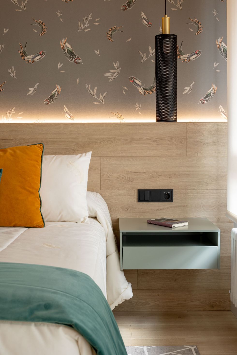 chambre avec papier-peint décoration contemporaine