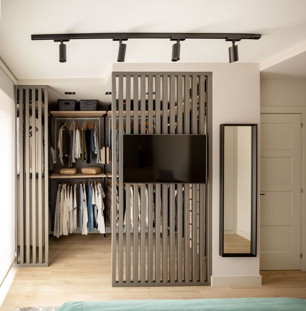dressing semi ouvert dans chambre