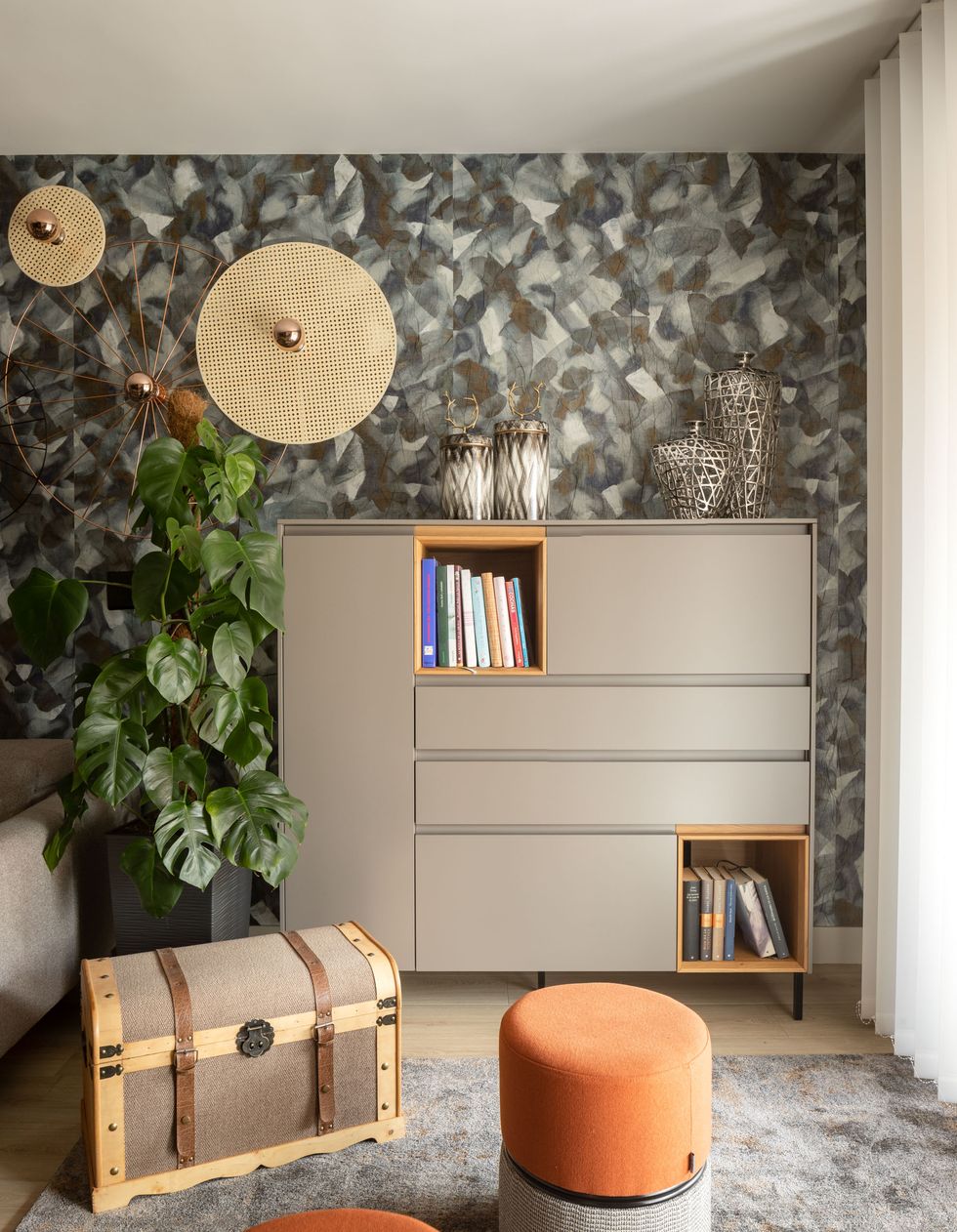 salon avec papier-peint décoration contemporaine